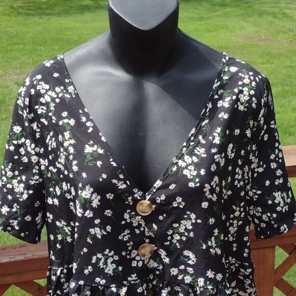 Shein Curve Vcay Black and White Floral Print Ruffle Hem Dress Size 0XL - Picture 2 of 13